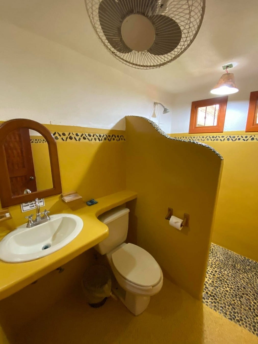 Vista del baño de la Suite 15 – Casa Adriana