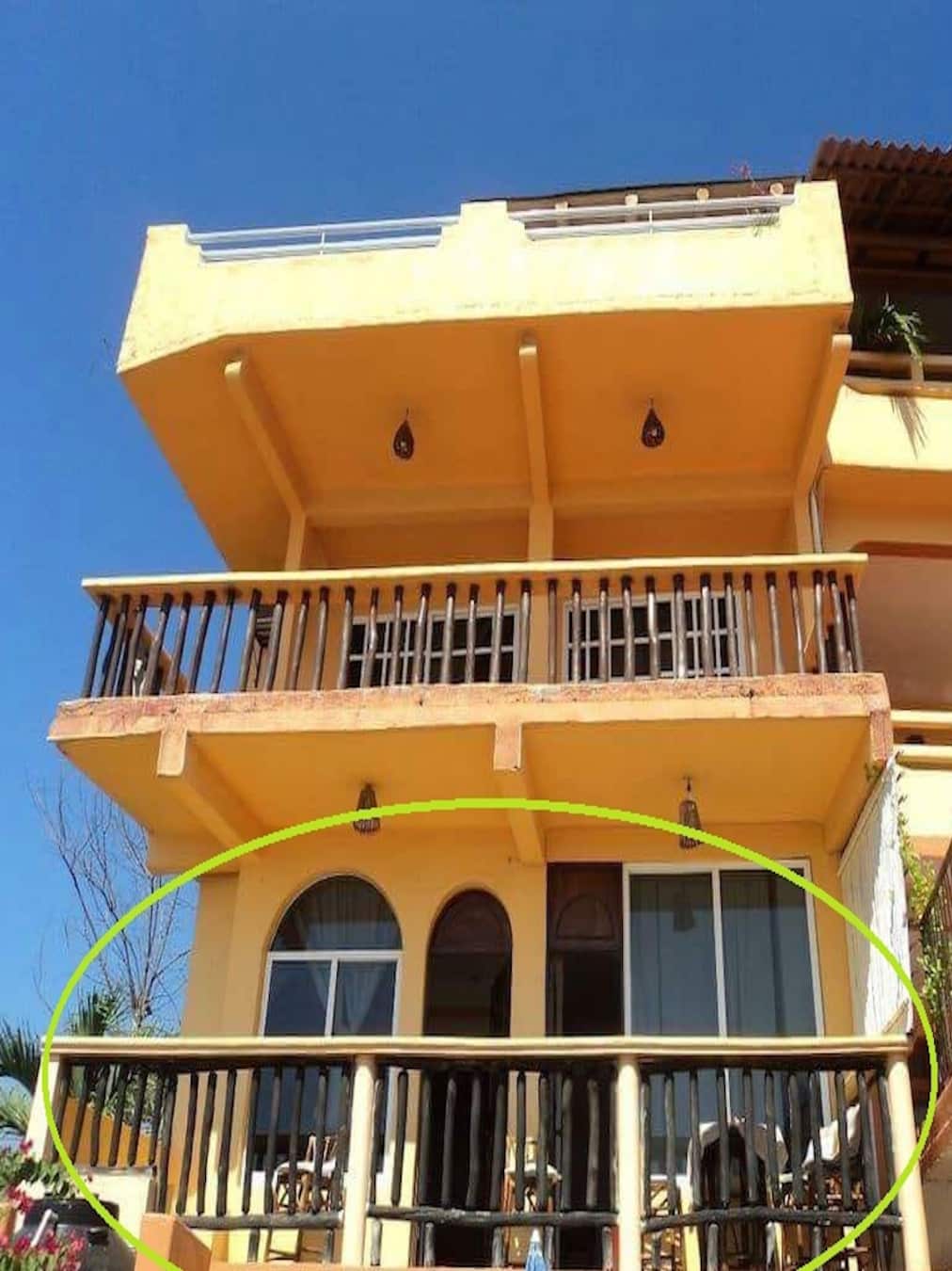 Vista desde el exterior de la habitación Master Suite 7 – Casa Adriana