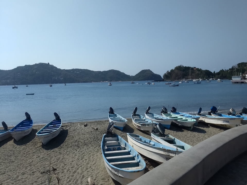 Foto de las lanchas de los pescadores en Playa La Madera